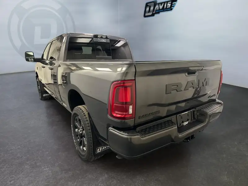 2027 RAM 2500 Laramie, sivá, 0 km, dovoz Kanada — foto 7 z 12