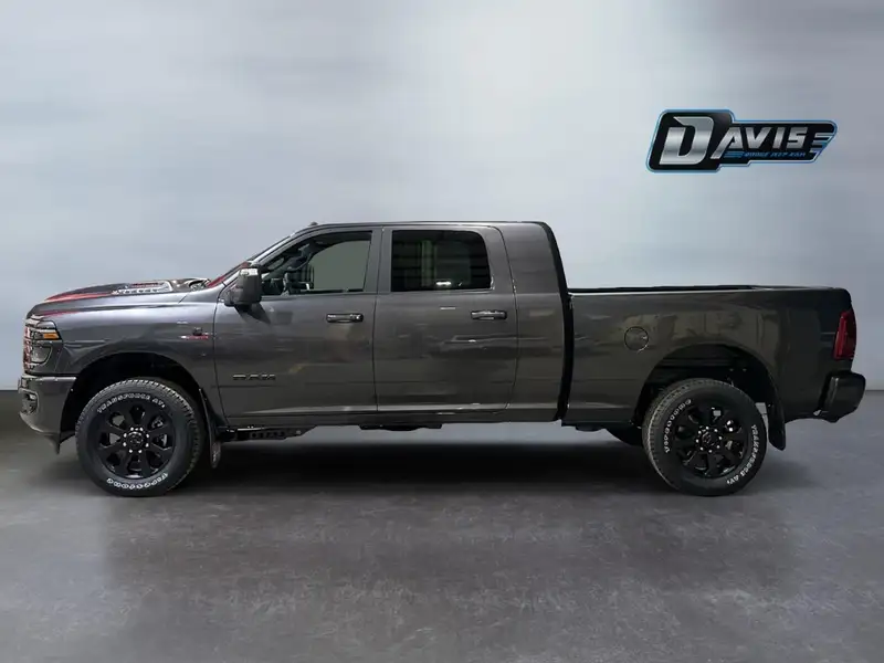 2027 RAM 2500 Laramie, sivá, 0 km, dovoz Kanada — foto 8 z 12