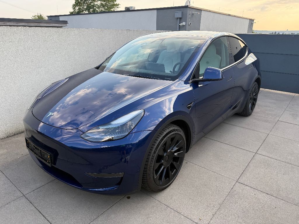 2023 Tesla, 6 400 km, Slovensko — foto 1