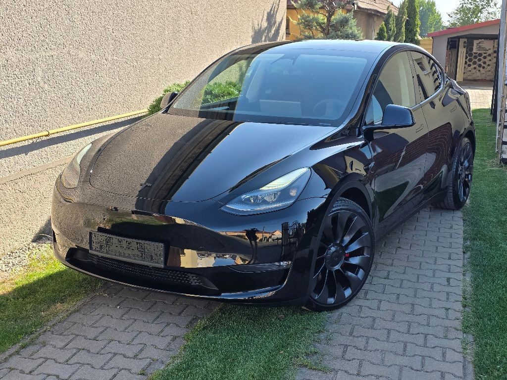2024 Tesla, 36 000 km, Slovensko — foto 1