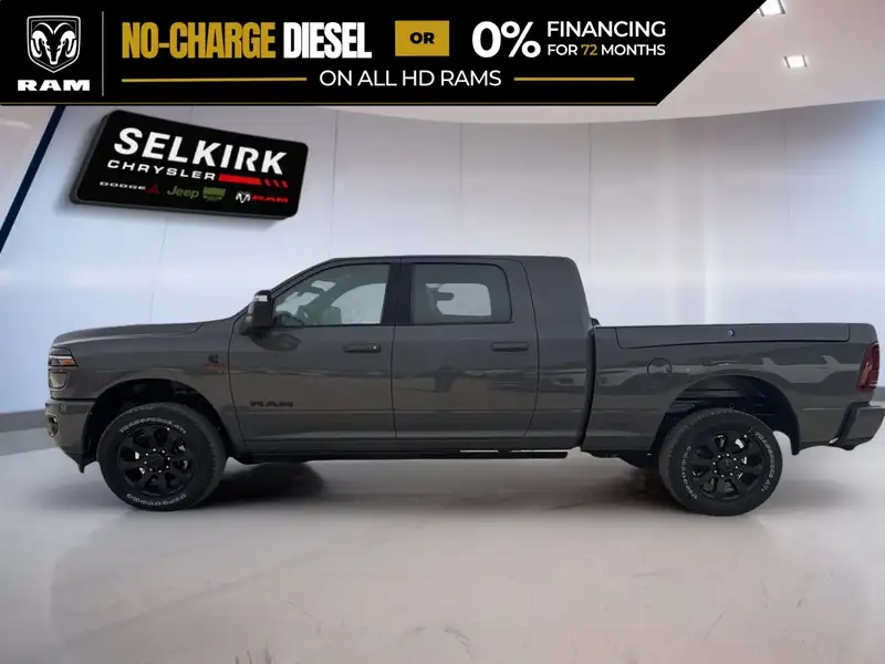 2027 RAM 2500 Laramie, červená, 19 km, dovoz Kanada — foto 3 z 12
