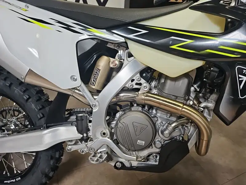2026 Triumph TF 450-E, žltá, 12 km, dovoz Kanada — foto 3 z 12