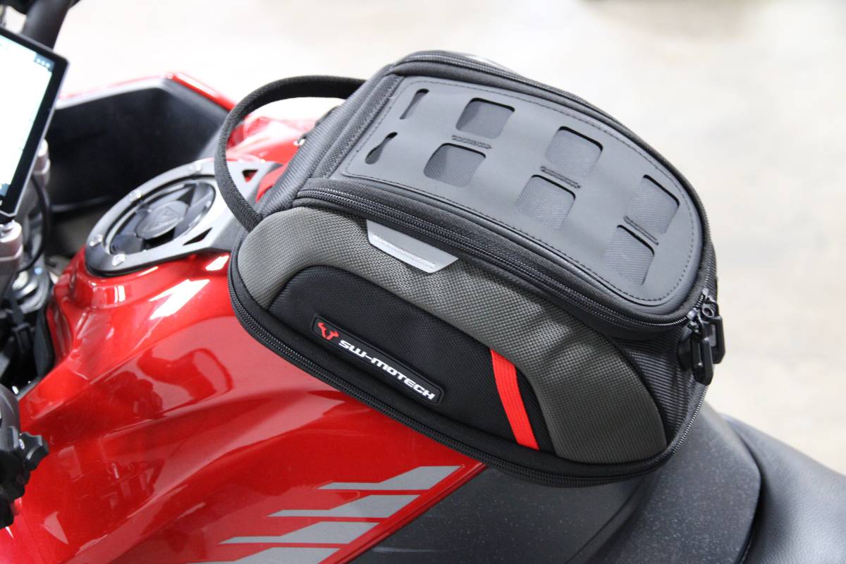 2023 Triumph, dovoz USA — foto 8 z 12