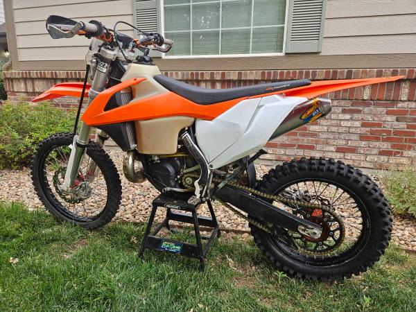 2017 KTM, dovoz USA — foto 3 z 12