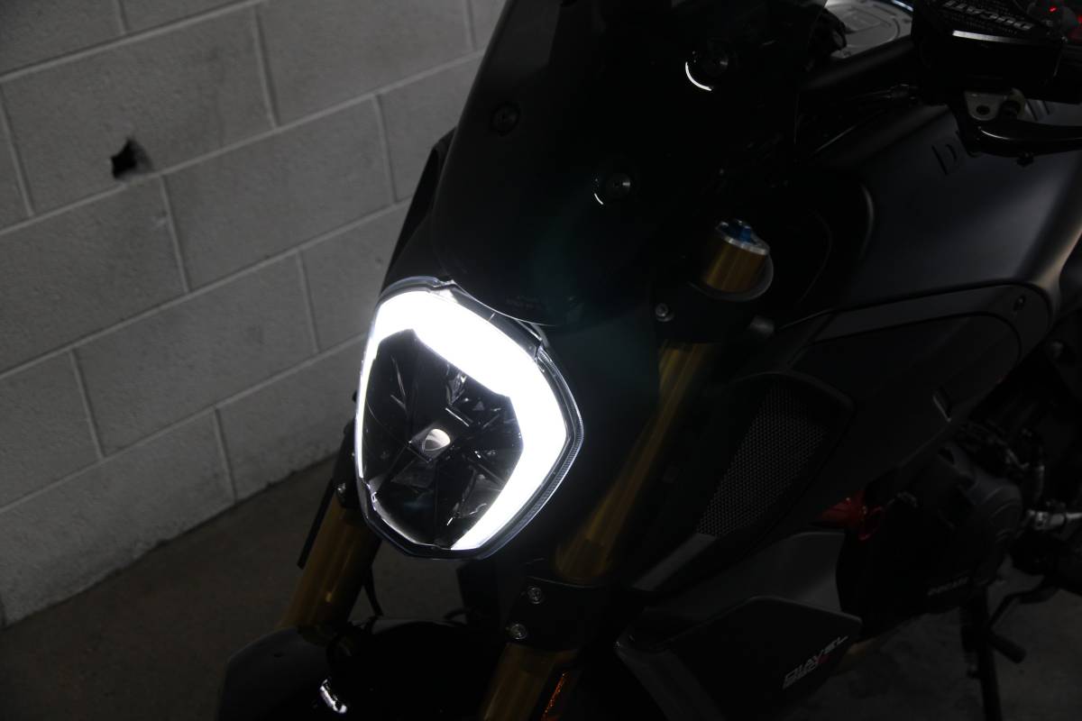2022 Ducati, dovoz USA — foto 8 z 12