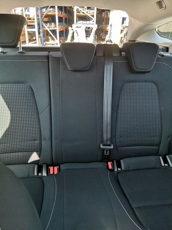 Ford Focus Second row seats JX7BB63804FE1GO3, Skladom v EÚ — foto 1