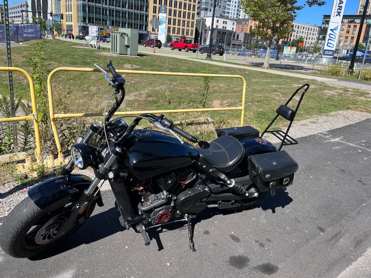 2017 Indian, čierna, dovoz USA — foto 2 z 7