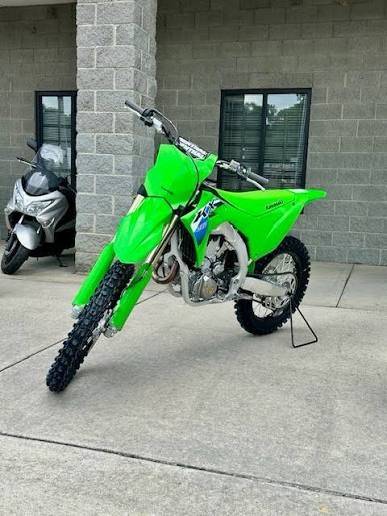 2026 Kawasaki, dovoz USA — foto 3 z 4