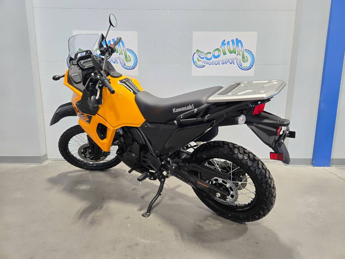 2026 Kawasaki, dovoz USA — foto 7 z 10