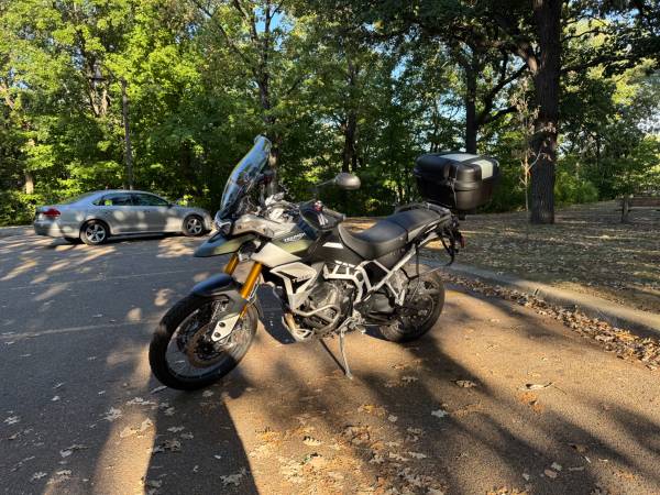 2022 Triumph, dovoz USA — foto 5 z 12