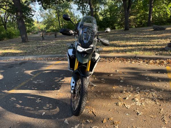 2022 Triumph, dovoz USA — foto 7 z 12
