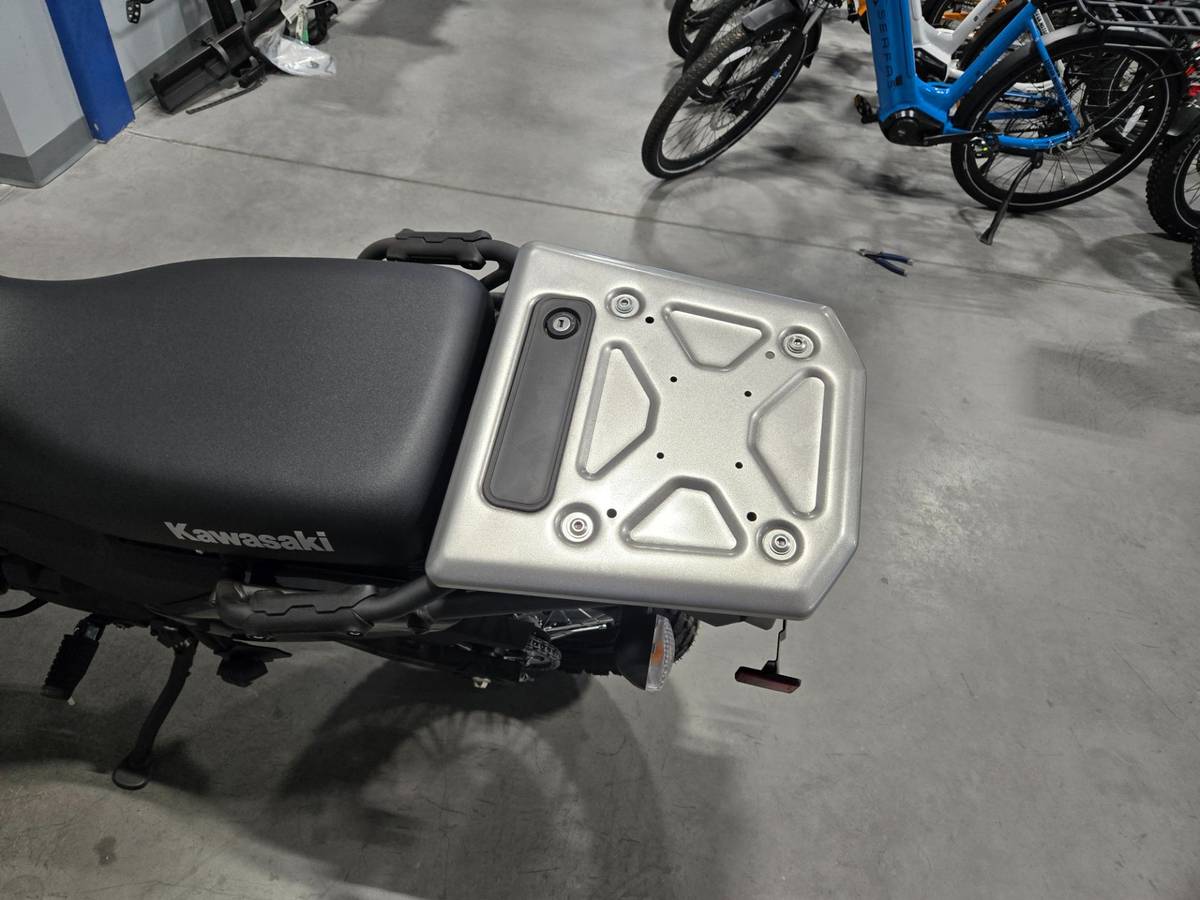 2026 Kawasaki, dovoz USA — foto 9 z 11