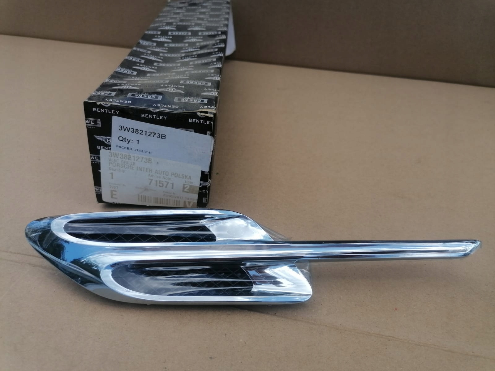 Bentley Continental Gt Gtc Grill Wlot blatníku 3w3821273b, Skladom v EÚ — foto 1
