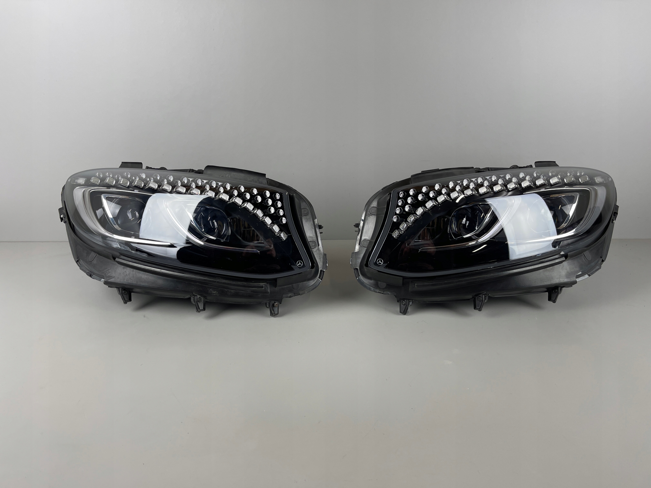 Mercedes W217 S Coupe S63 světlomet přední FULL LED Ils Swarovski Night Vision, Skladom v EÚ — foto 1