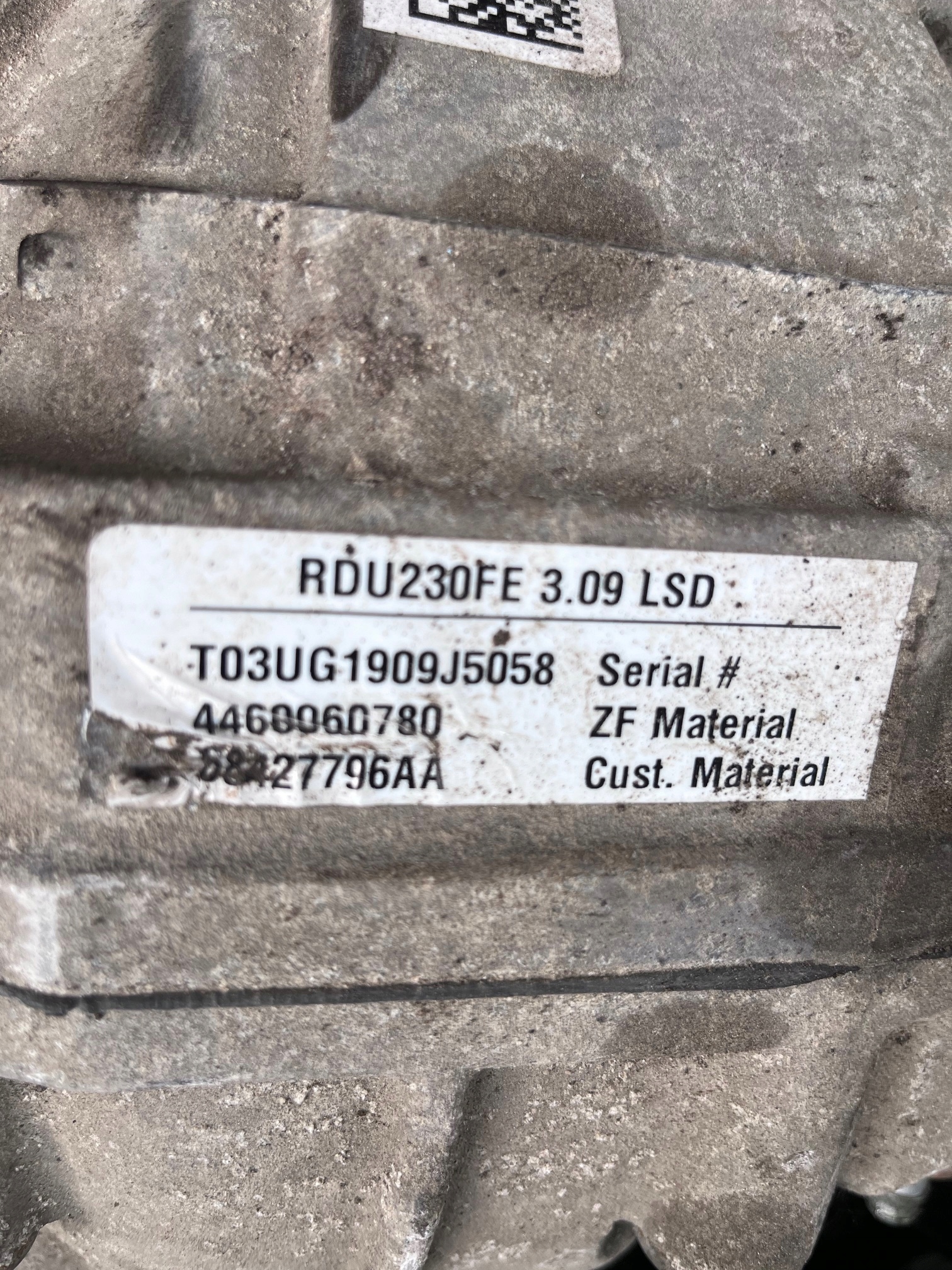most dyfer 3.09 Dodge Charger Challenger SRT HELLCAT 58427796AA, Skladom v EÚ — foto 1