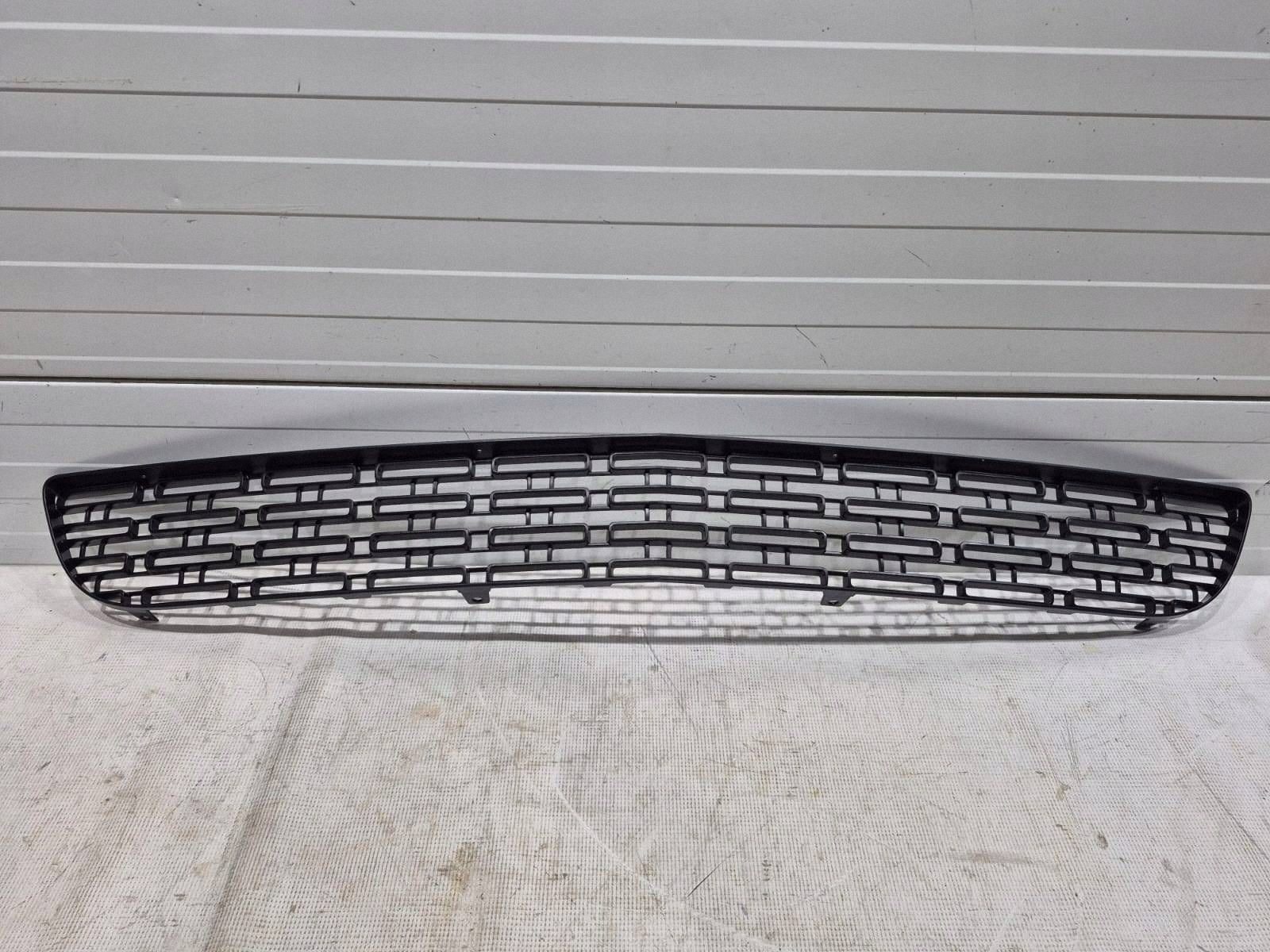 Grill Atrapa Kratka nárazníku Dolna Dodge Challenger 15- 68259756aa originál, Skladom v EÚ — foto 1