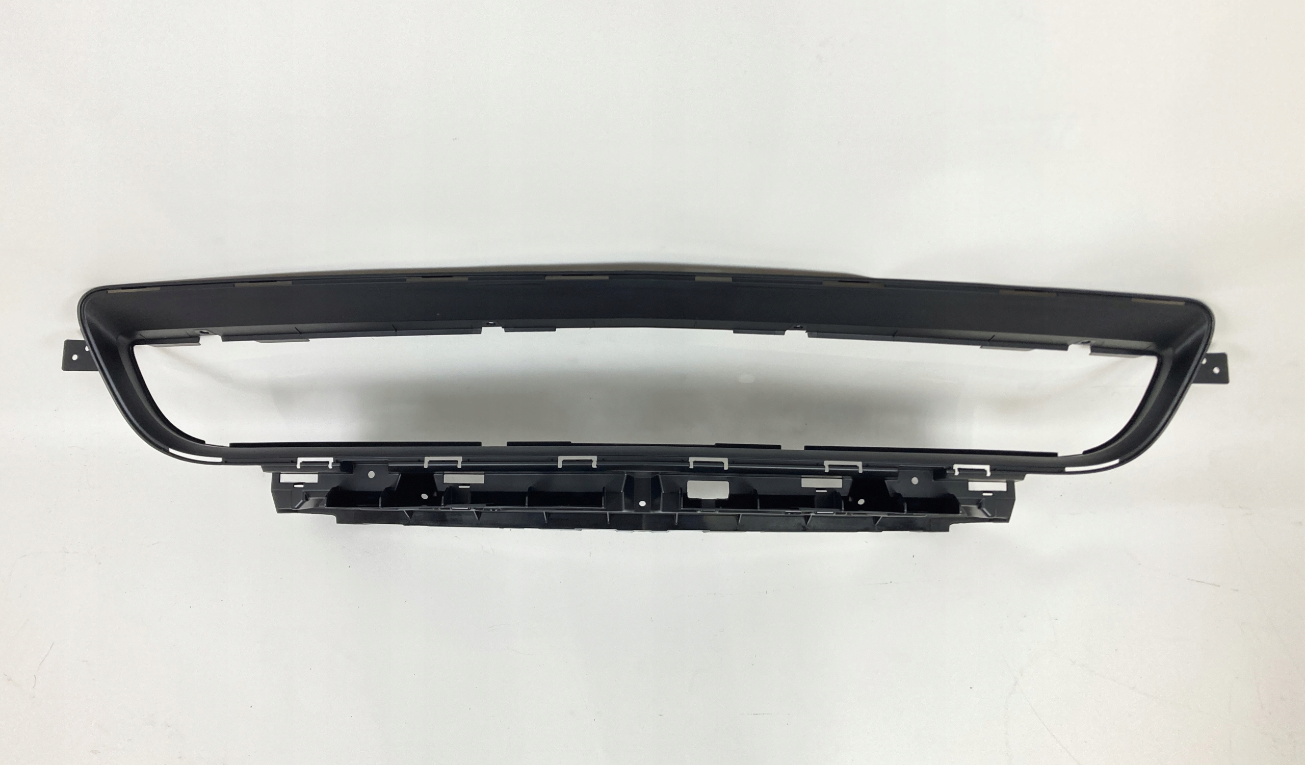Dodge Challenger 2015- Grill Ramka Atrapa spodní OE 68260158aa, Skladom v EÚ — foto 1