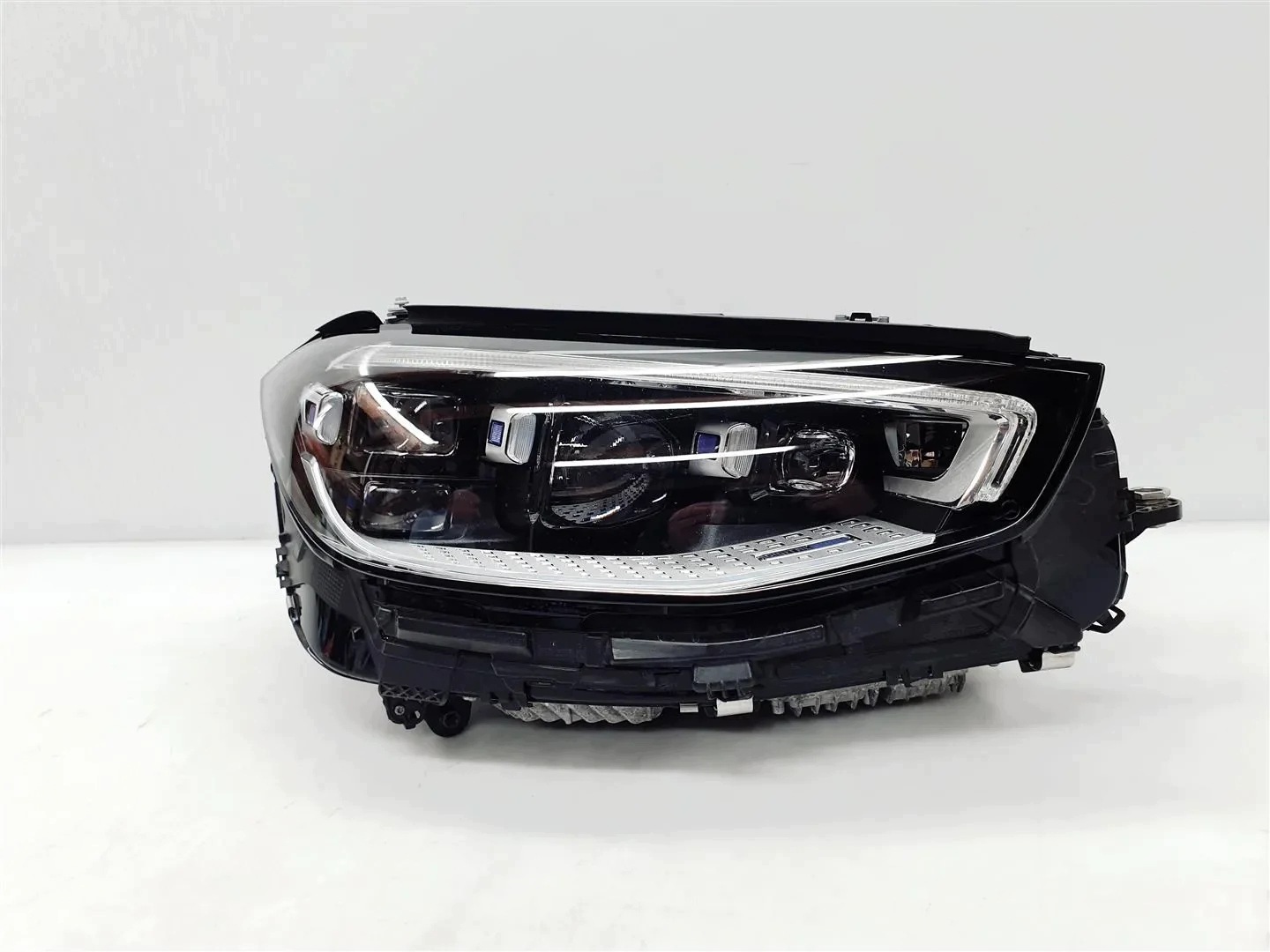 Mercedes S třída W223 20r+ pravá světlomet přední Digital Light A2239061804, Skladom v EÚ — foto 1