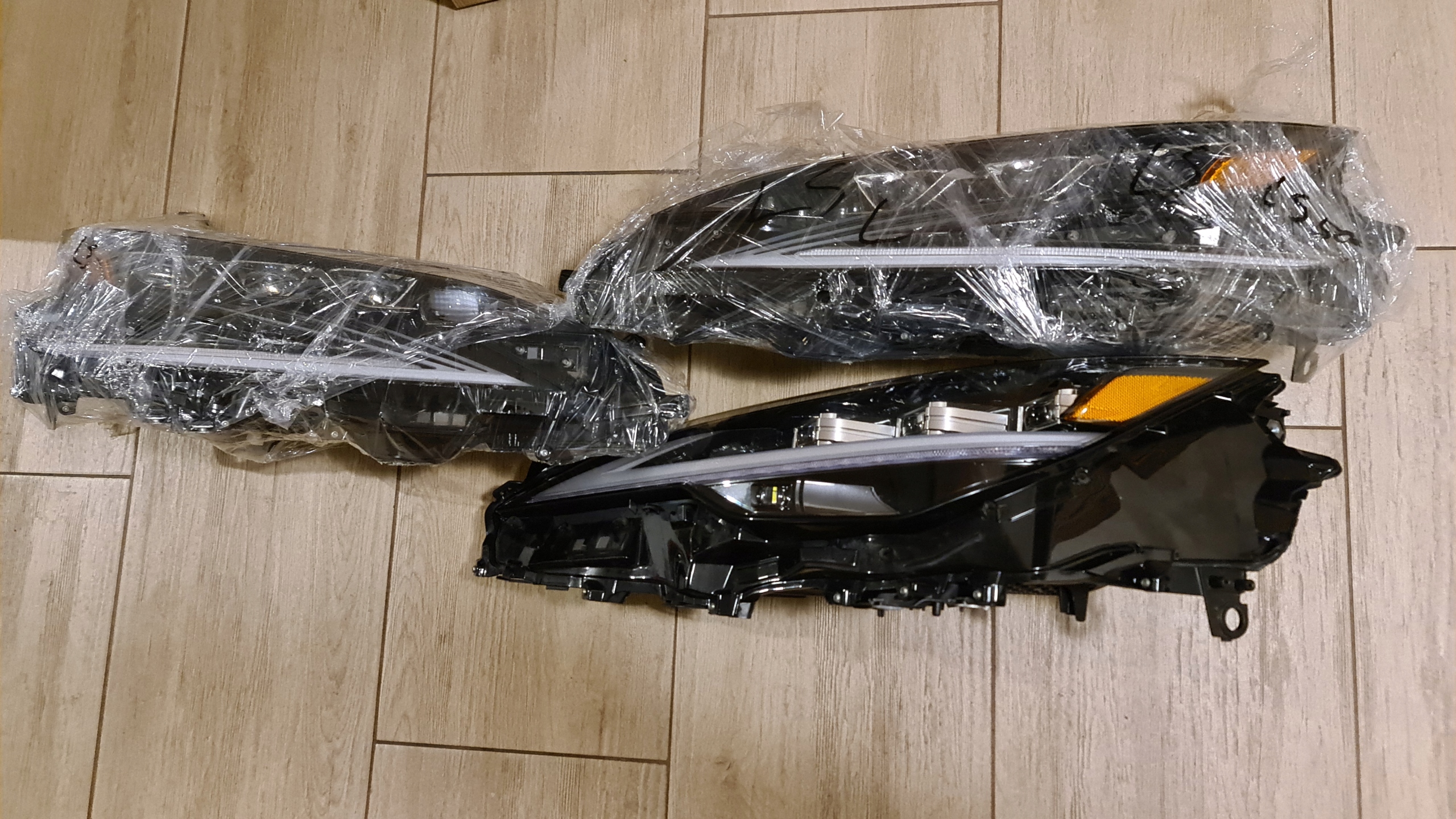 Lexus LS500 full led světlomet levá EU 18, Skladom v EÚ — foto 1