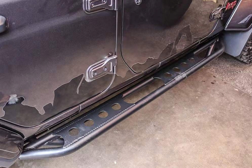 Progi stalowe Jeep Wrangler JLU, Skladom v EÚ — foto 1