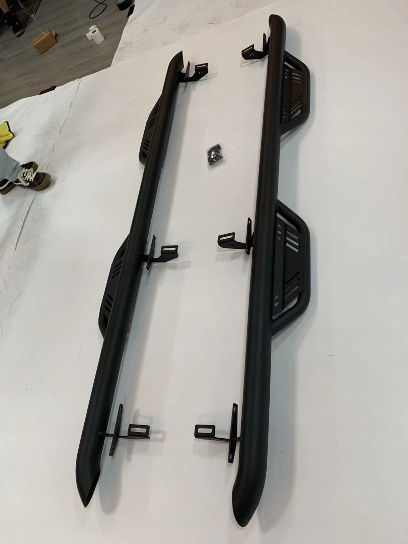 Progi stalowe Jeep Wrangler JLU, Skladom v EÚ — foto 1
