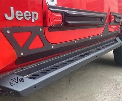 Ozdobne nakladki progów Jeep Wrangler JLU, Skladom v EÚ — foto 1