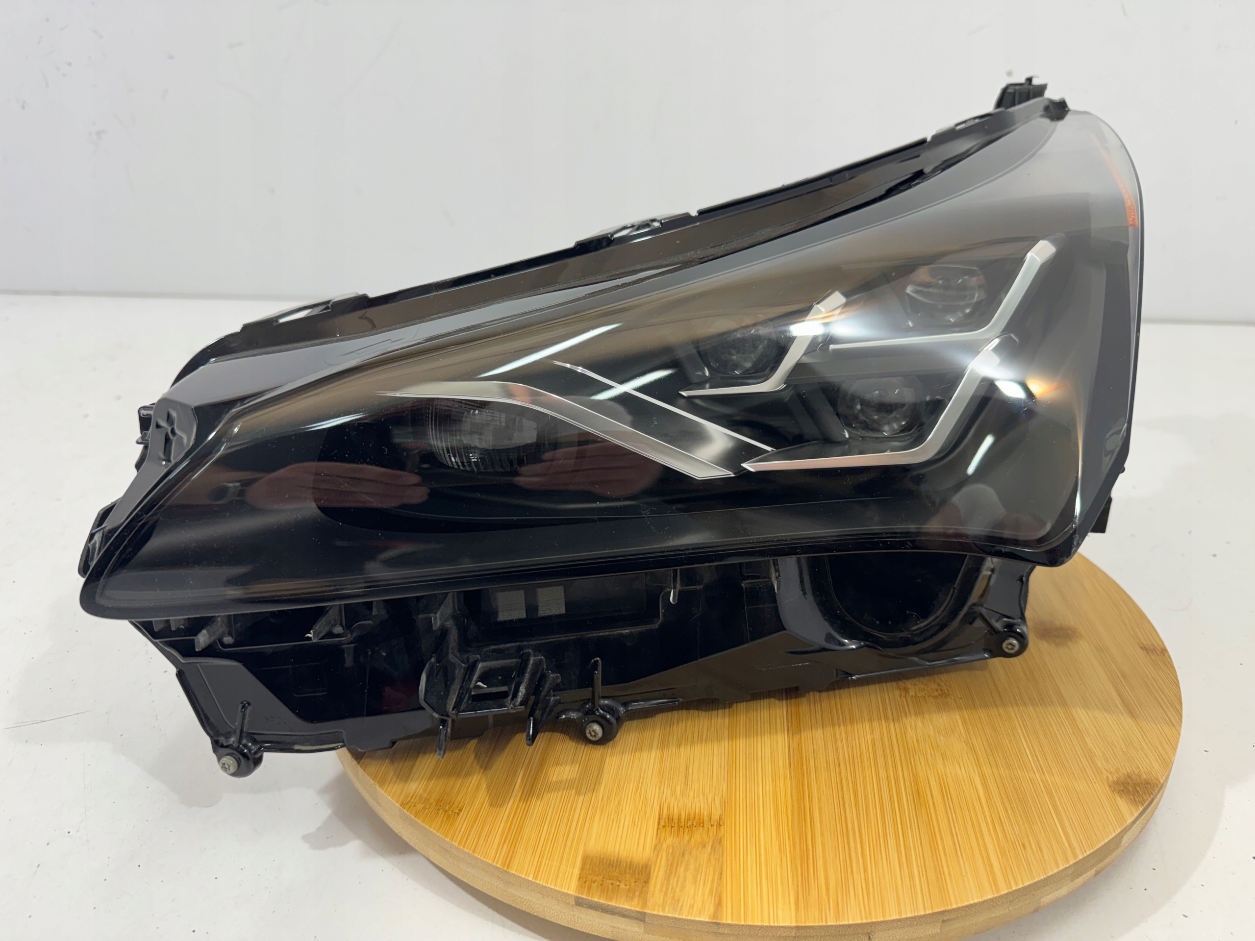 světlomet FULL LED levý přední Lexus Nx facelift, Skladom v EÚ — foto 1