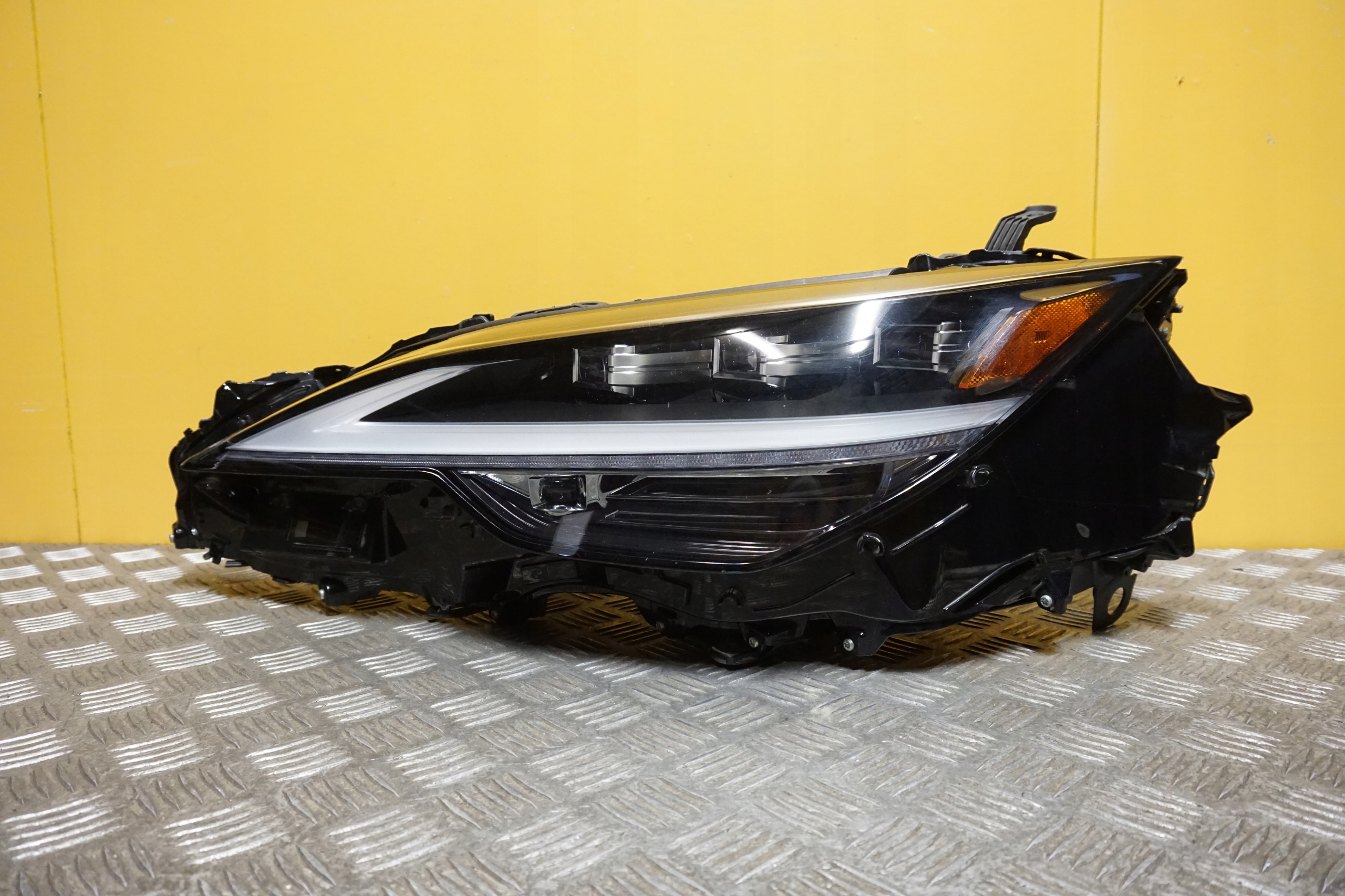 Lexus Ls Ls500 2025 2026 - světlomet FULL LED levá Usa, Skladom v EÚ — foto 1