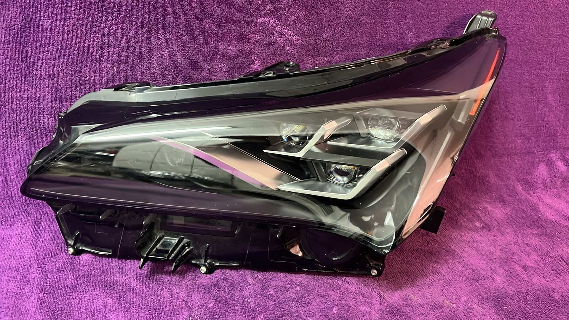světlomet Lexus Nx FULL LED facelift levá Europa Cala !, Skladom v EÚ — foto 1