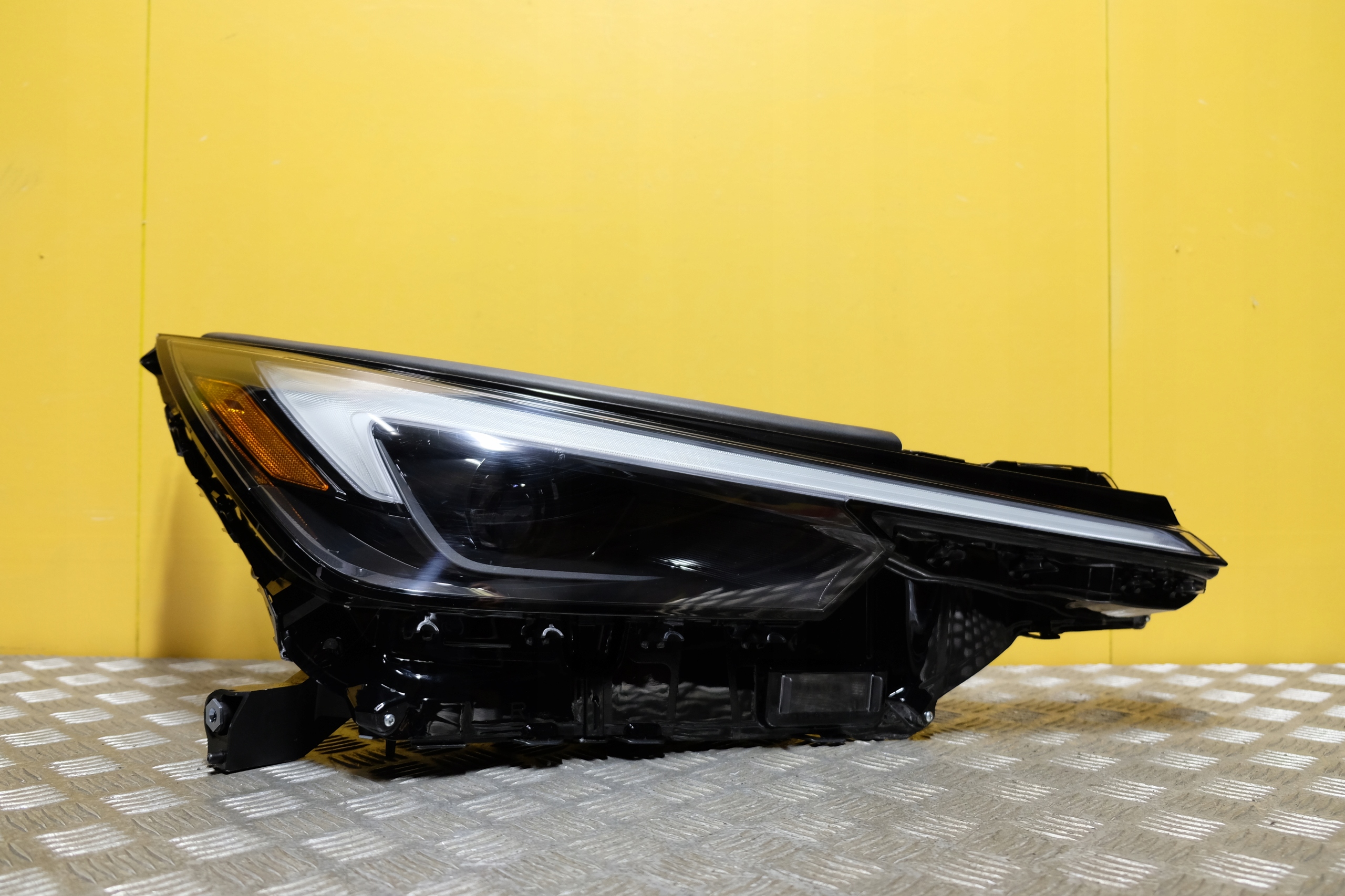 Lexus Tx 2024- světlomet FULL LED R Usa, Skladom v EÚ — foto 1