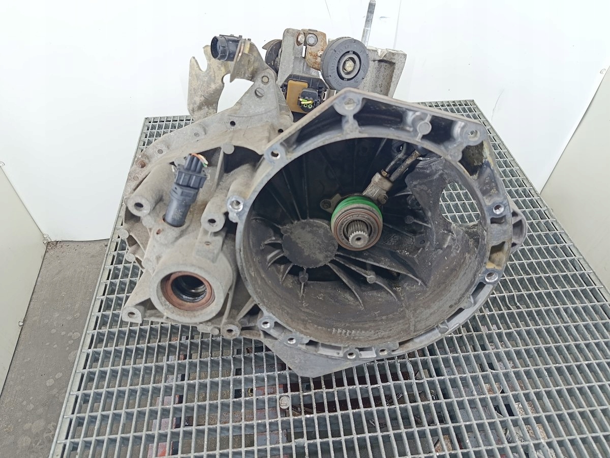 převodovka Manualna 5 Ford Galaxy Ii Ym2r-7002-cf 2.0 16v, Skladom v EÚ — foto 1