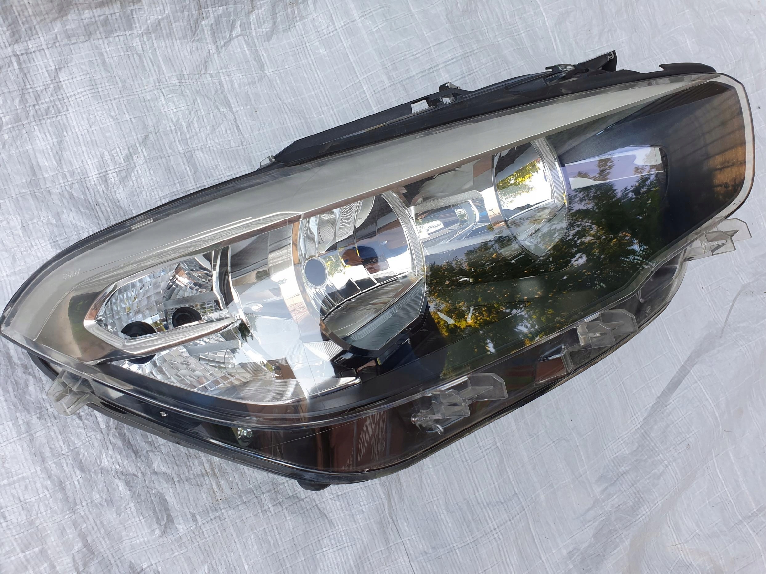 BMW OE 7358392 led zwykla světlomet, Skladom v EÚ — foto 1
