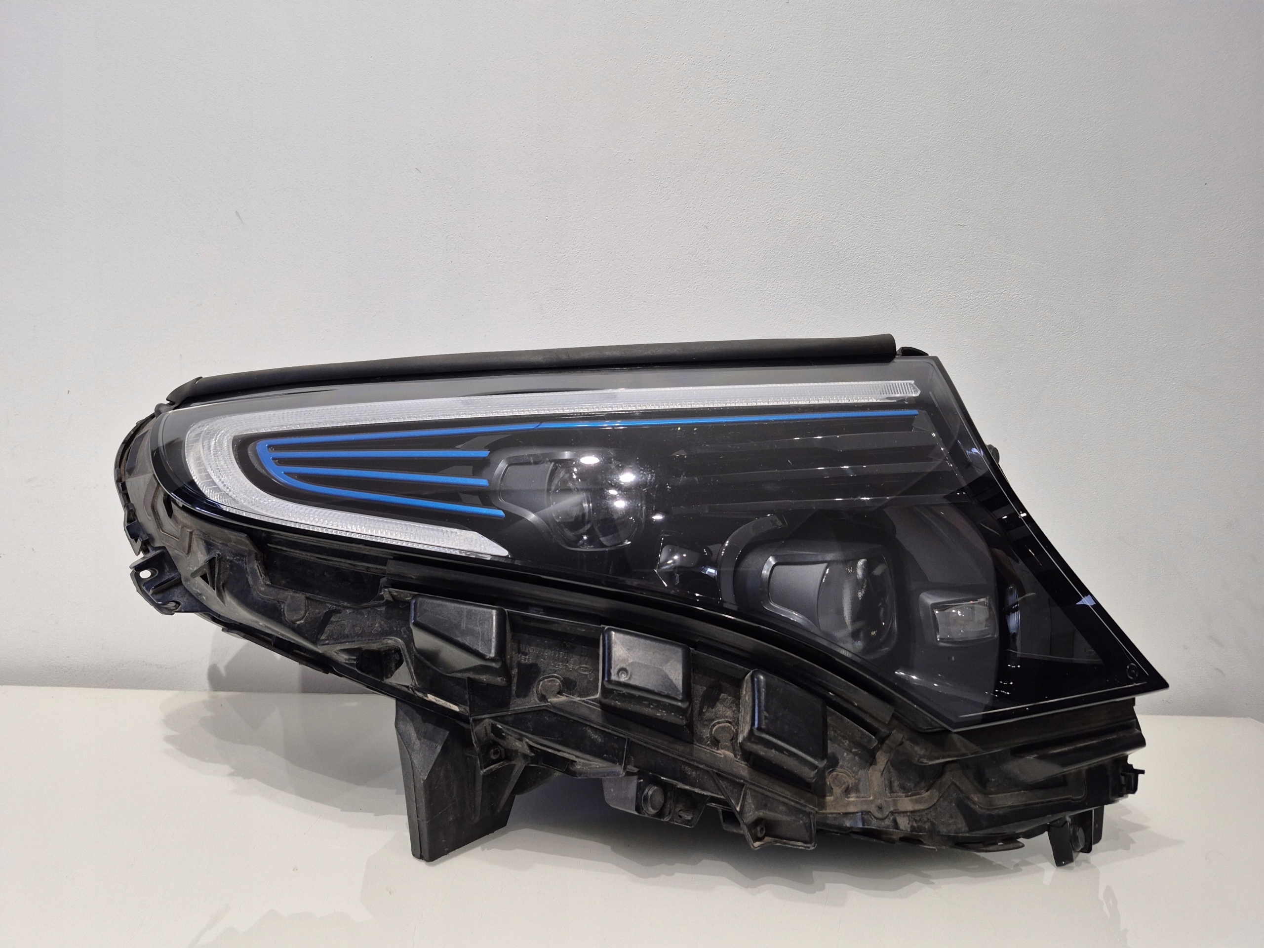 Mercedes Eqc (n293) 19-23 světlomet FULL LED pravý 6pin Europa, Skladom v EÚ — foto 1