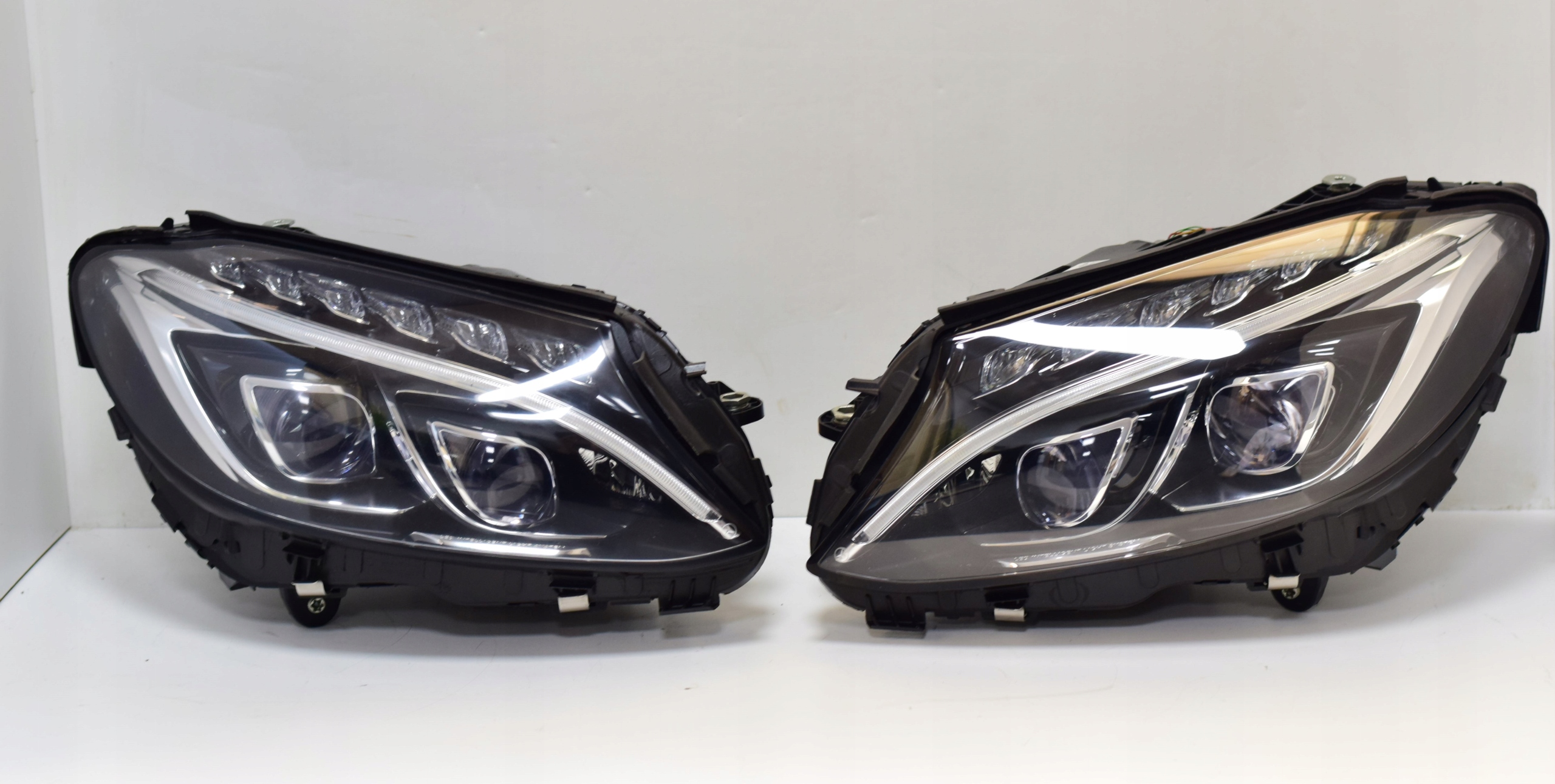 Mercedes C třída W205 světlomet levá FULL LED kompletní Moduly originál, Skladom v EÚ — foto 1