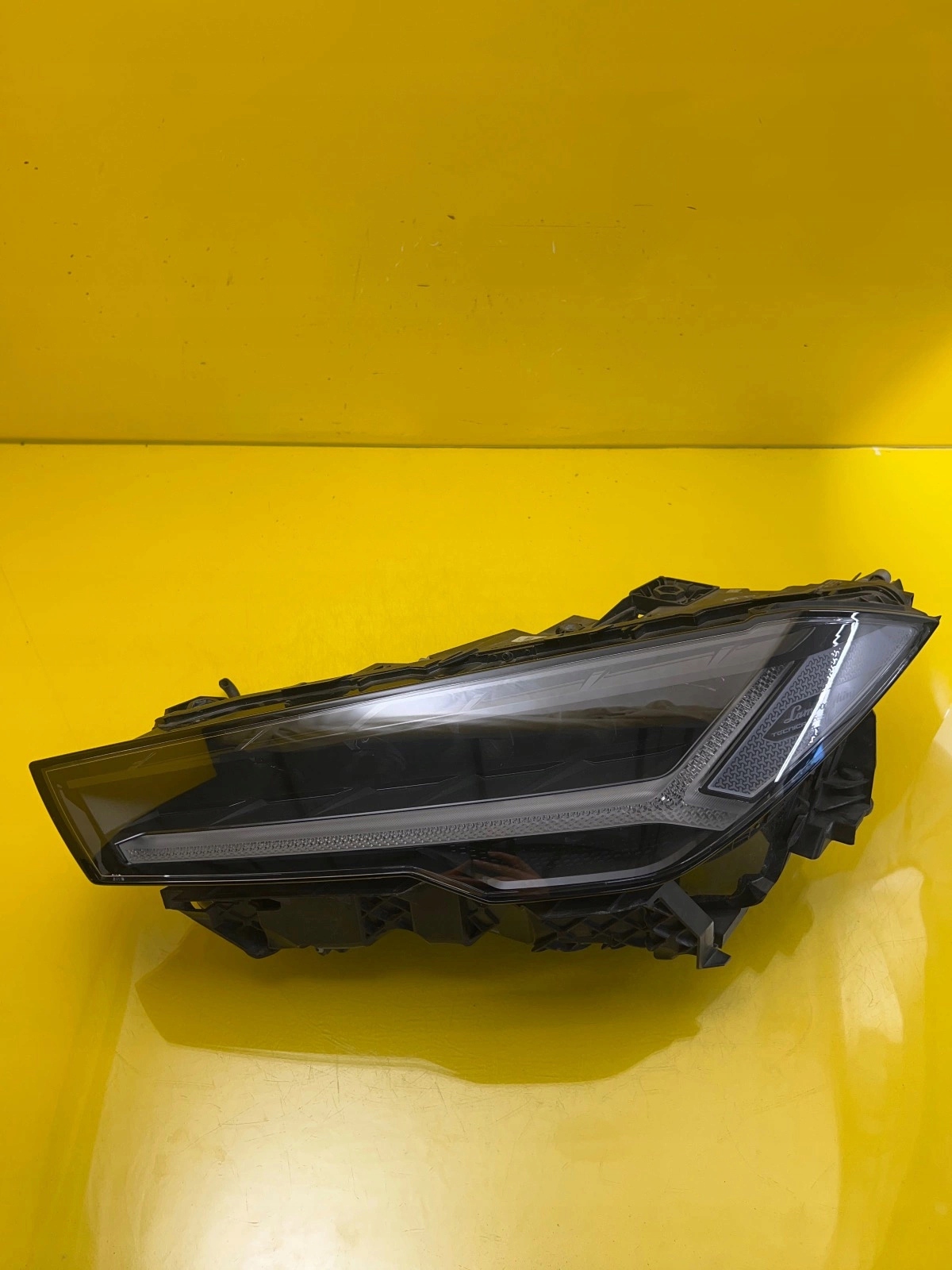světlomet levá Lamborghini Urus Full Led Matrix 4ML941035C, Skladom v EÚ — foto 1