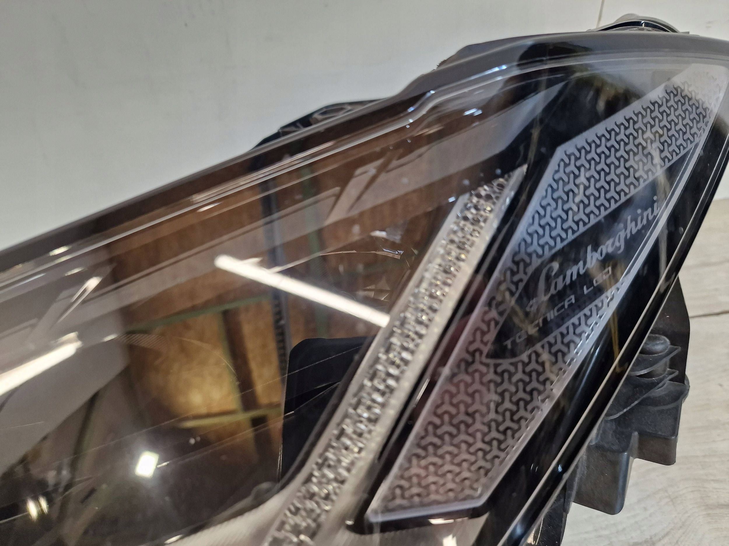 Lamborghini Urus 4ml světlomet levá přední, Skladom v EÚ — foto 4 z 12
