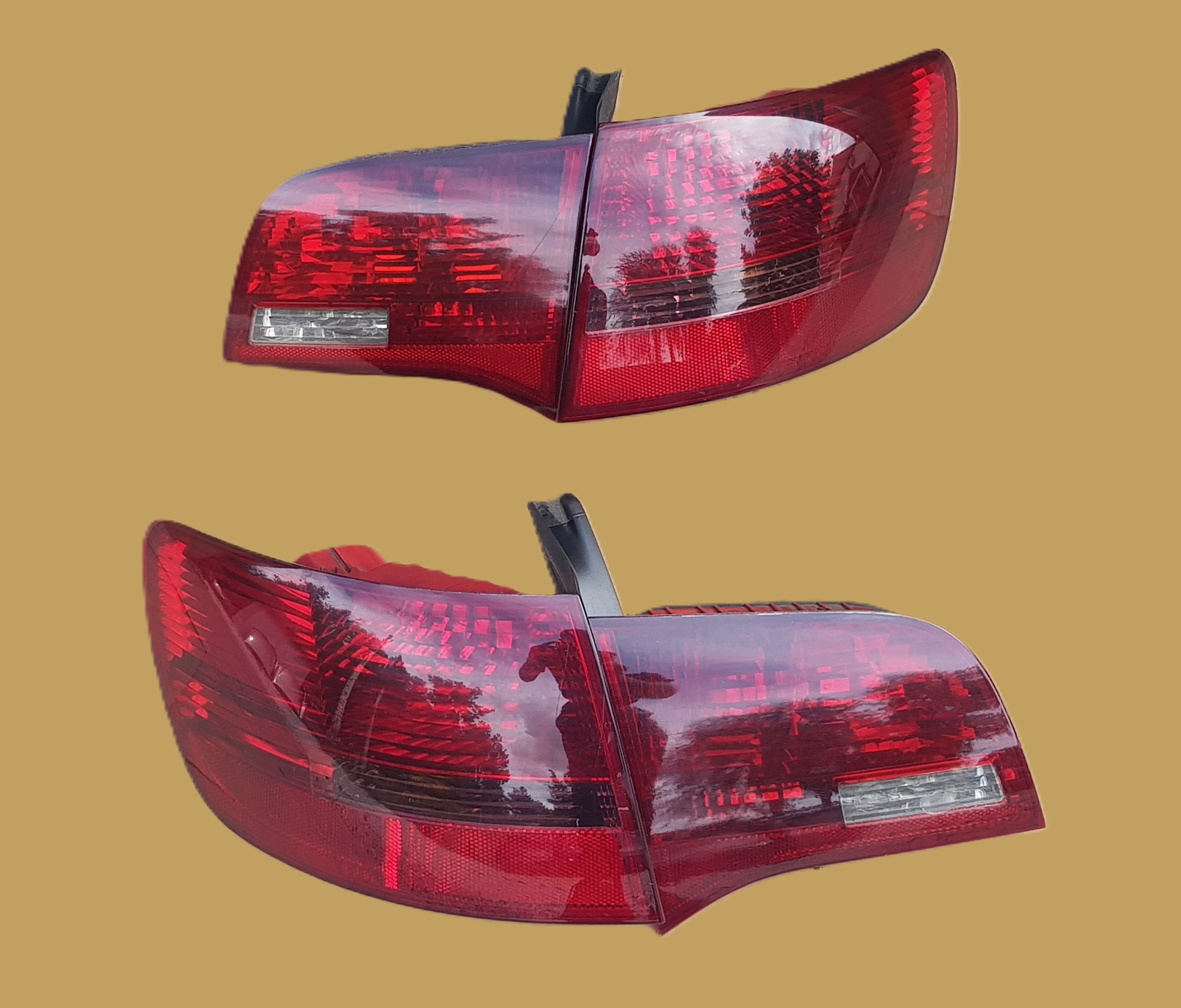 komplet Lamp zadní / - Audi A6 C6 - Kombi - 2004-2008 / - Sprawne - originál, Skladom v EÚ — foto 1 | AMECAR komplet Lamp zadní / - Audi A6 C6 - Kombi - 2004-2008 / - Sprawne - originál, Skladom v EÚ — foto 1