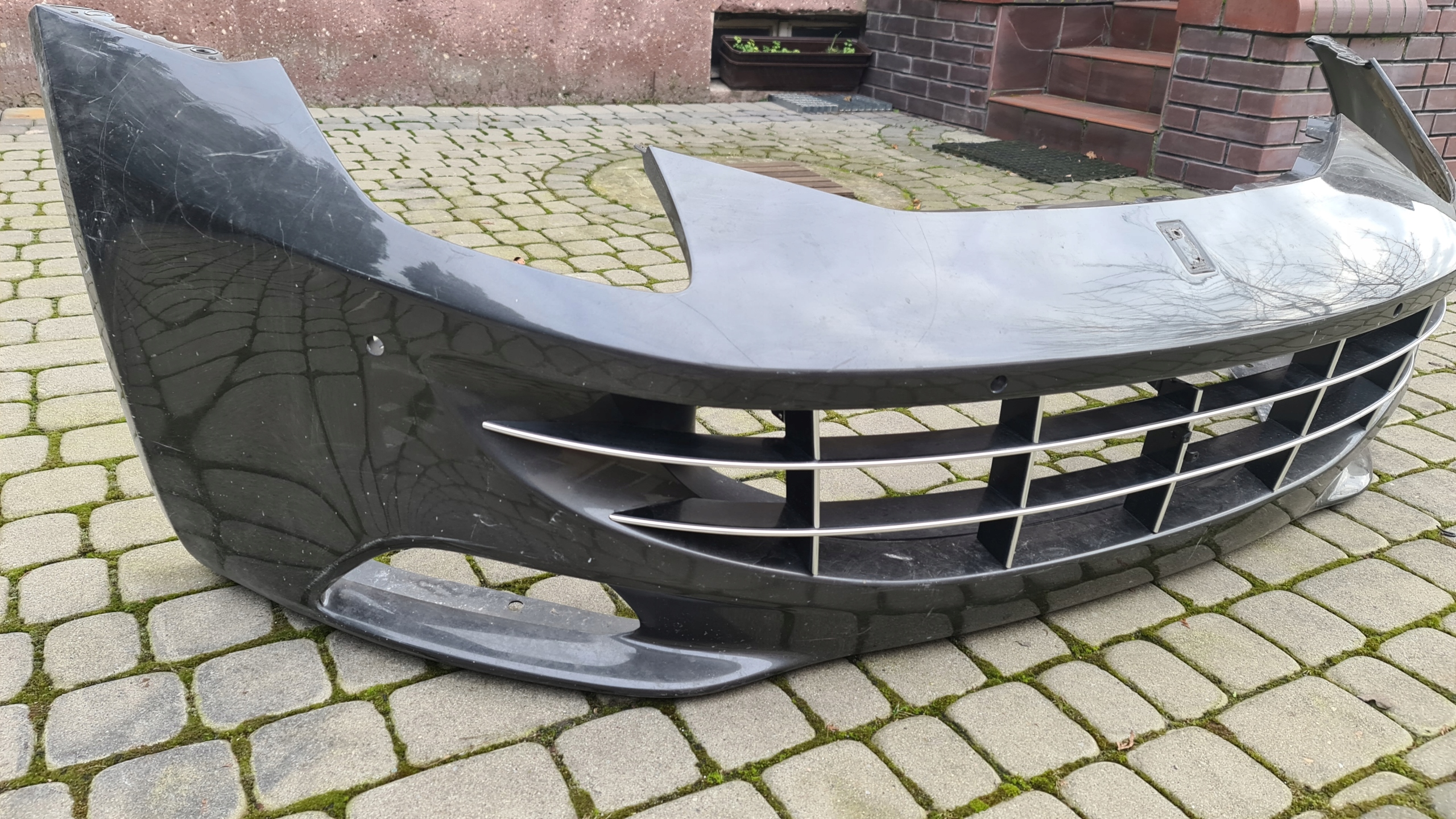 komplet předek: nárazník, kapota, mřížka — Ferrari FF přední, Skladom v EÚ — foto 1