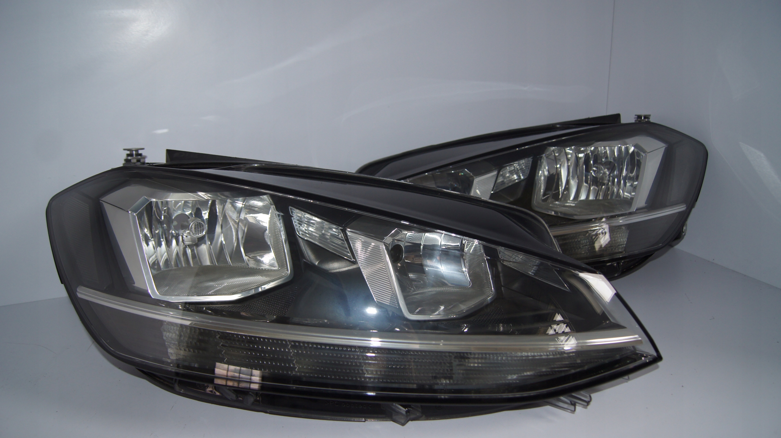 Volkswagen OE 5G1941005 5G1941006 světlomet zwykla led, Skladom v EÚ — foto 1