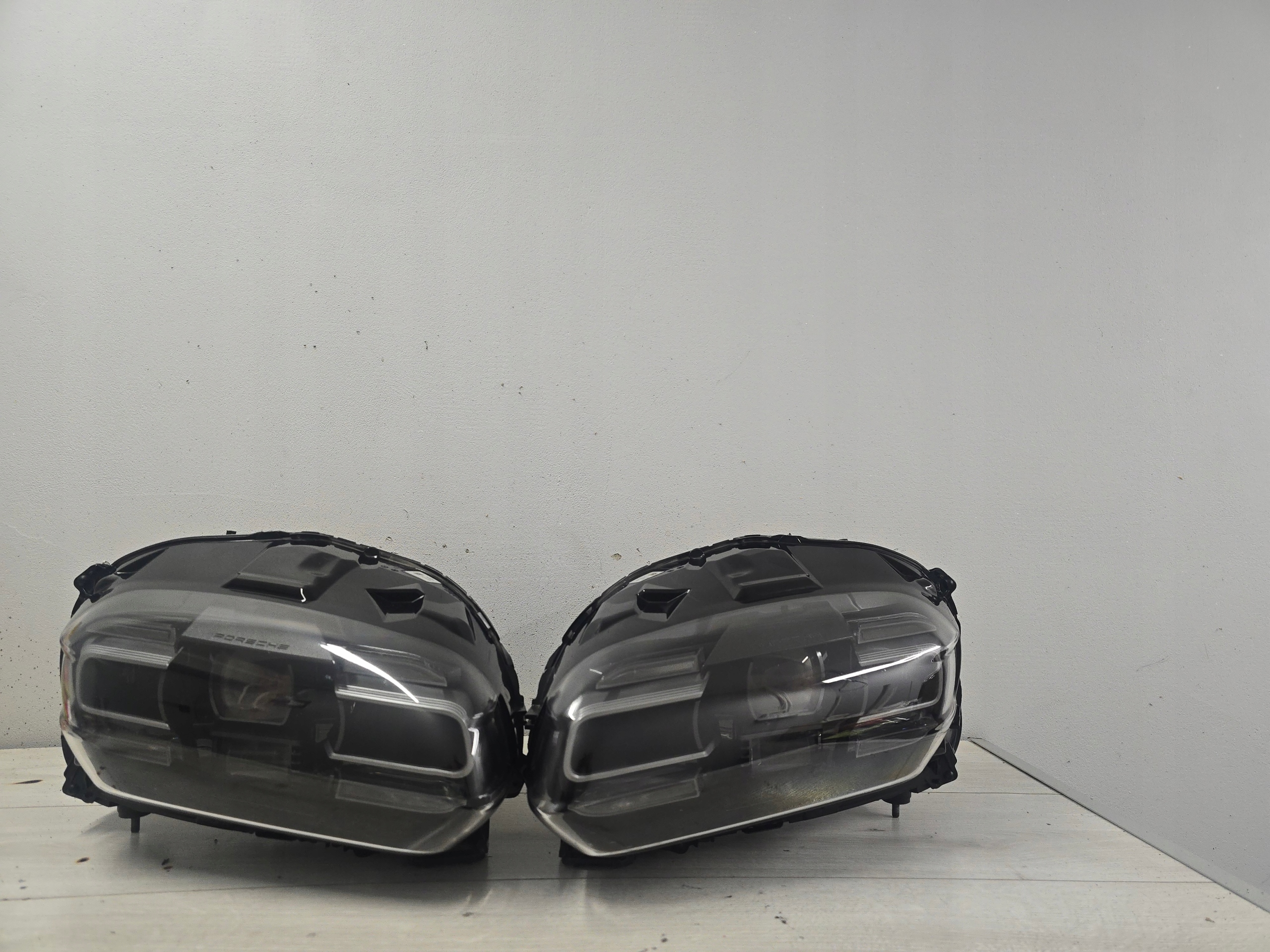 světlomet komplet levý i pravý Porsche Taycan Full Led, Skladom v EÚ — foto 1