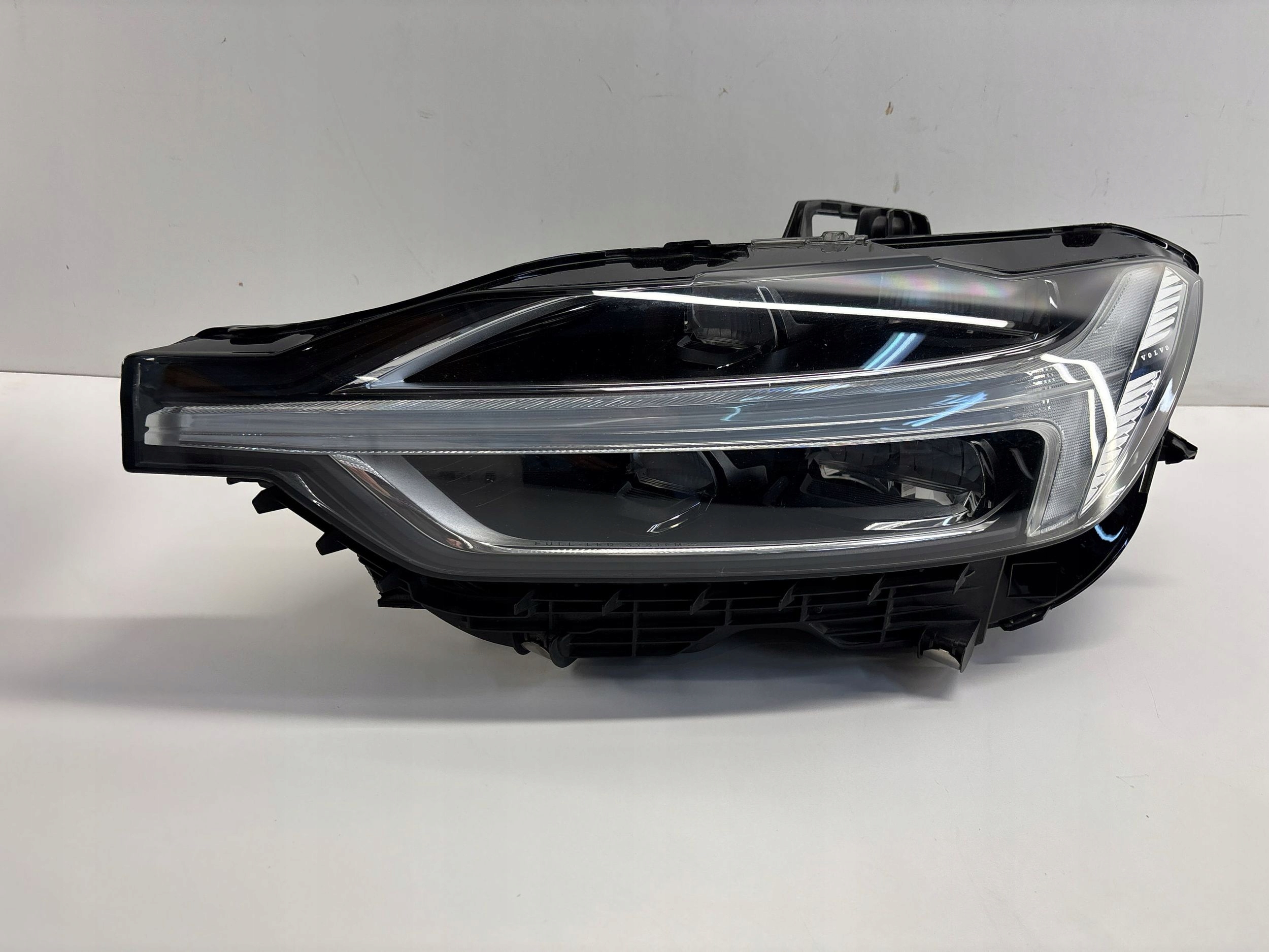 Volvo XC60 II 17- světlomet levá Full LED 31655229 originál, Skladom v EÚ — foto 1