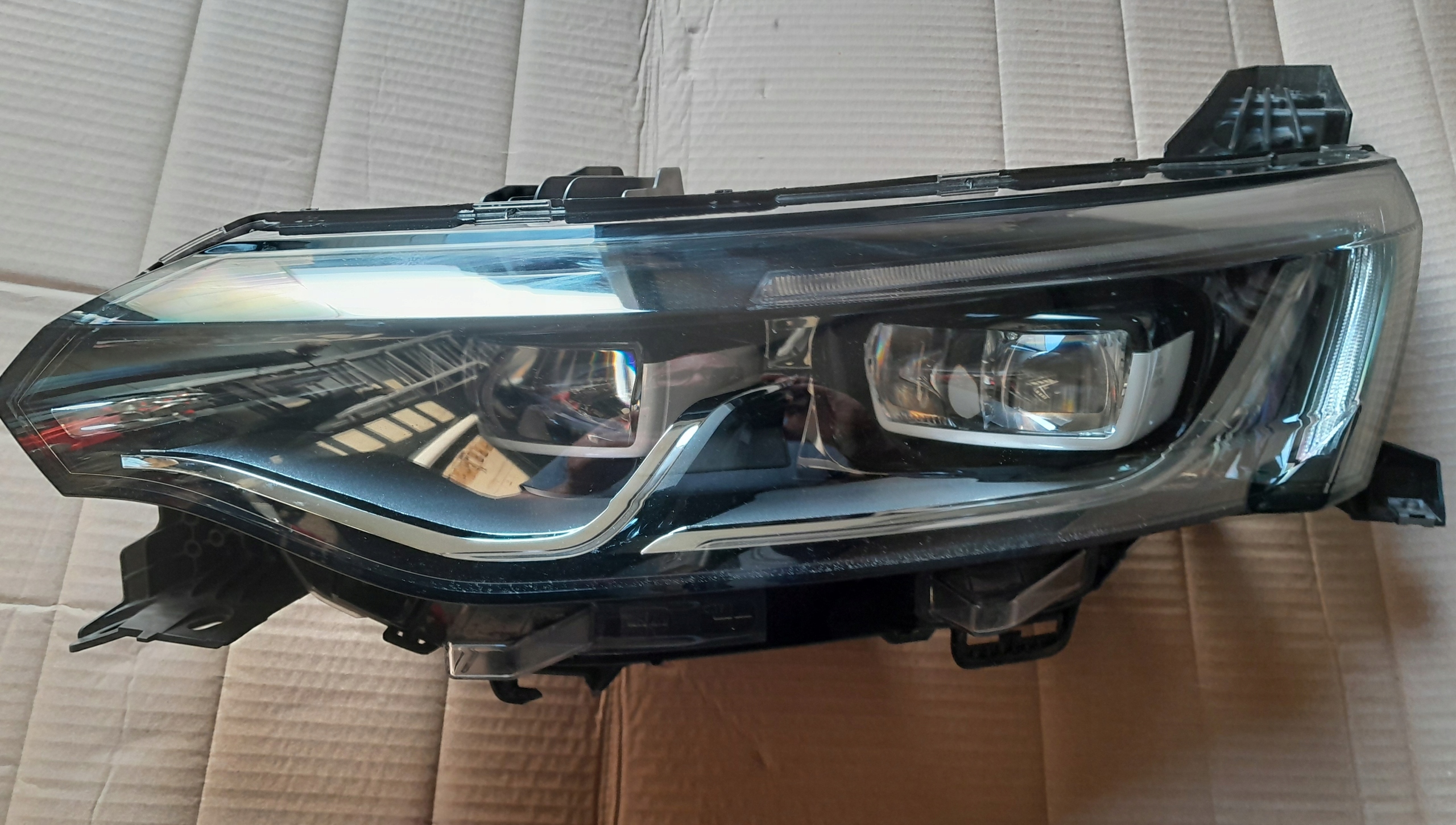 světlomet levá přední Renault Talisman FULL LED Eu kompletní, Skladom v EÚ — foto 1