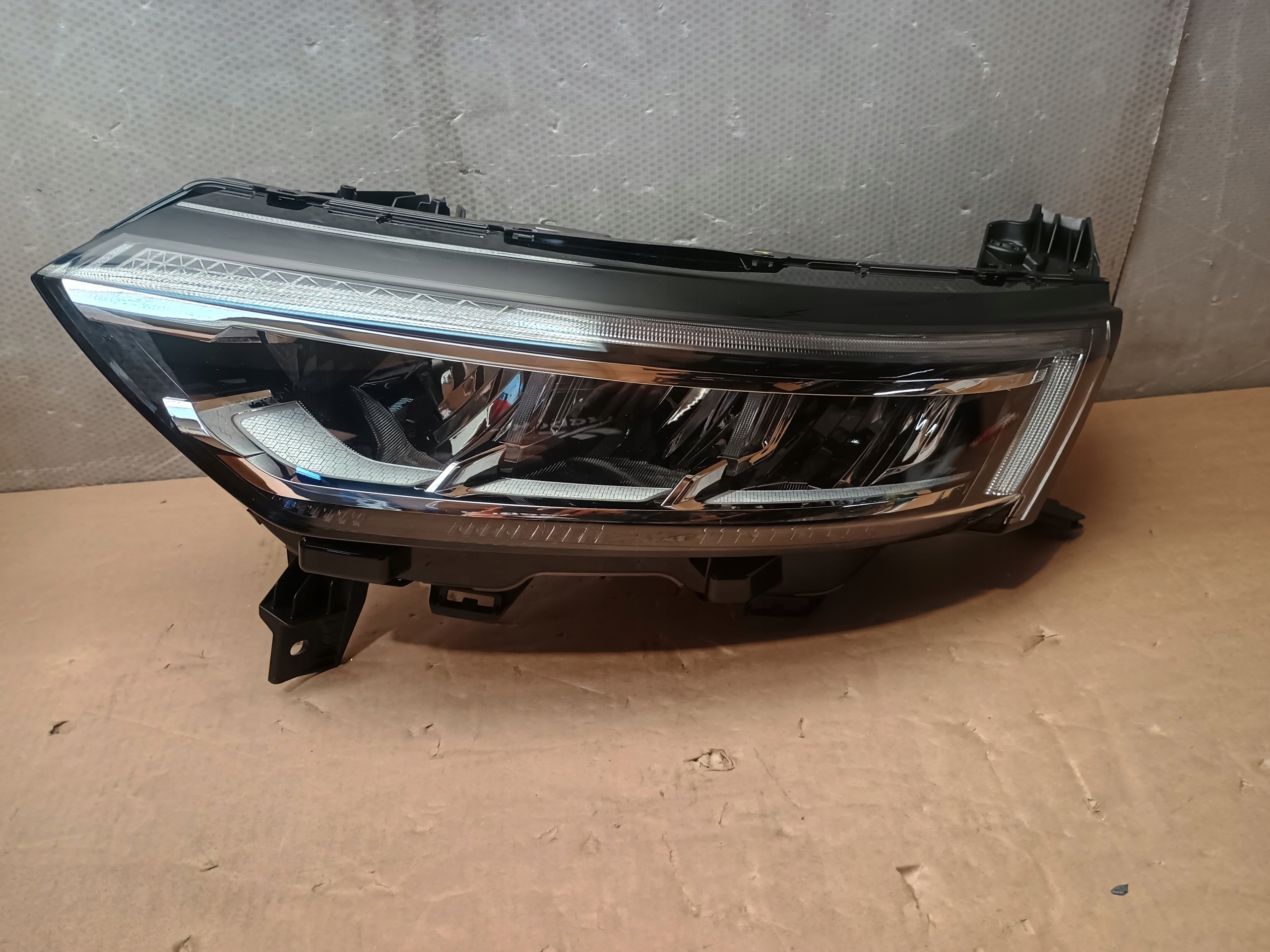 přední světlomet levá Renault Koleos Ii facelift 260607971r originál OE, Skladom v EÚ — foto 1
