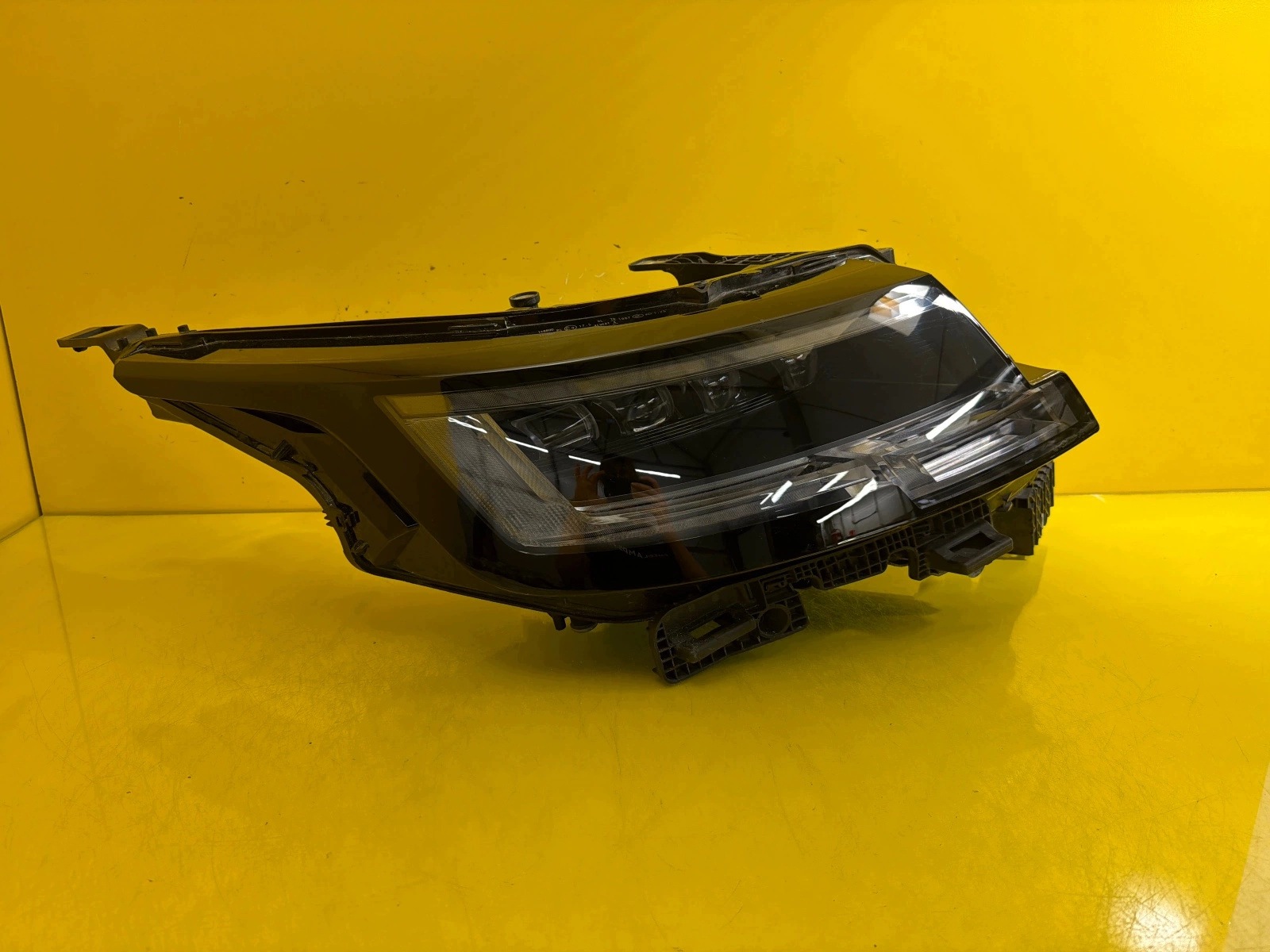 světlomet pravá přední Range Rover V L460 Full Led M8E2-13W029-EJ, Skladom v EÚ — foto 1
