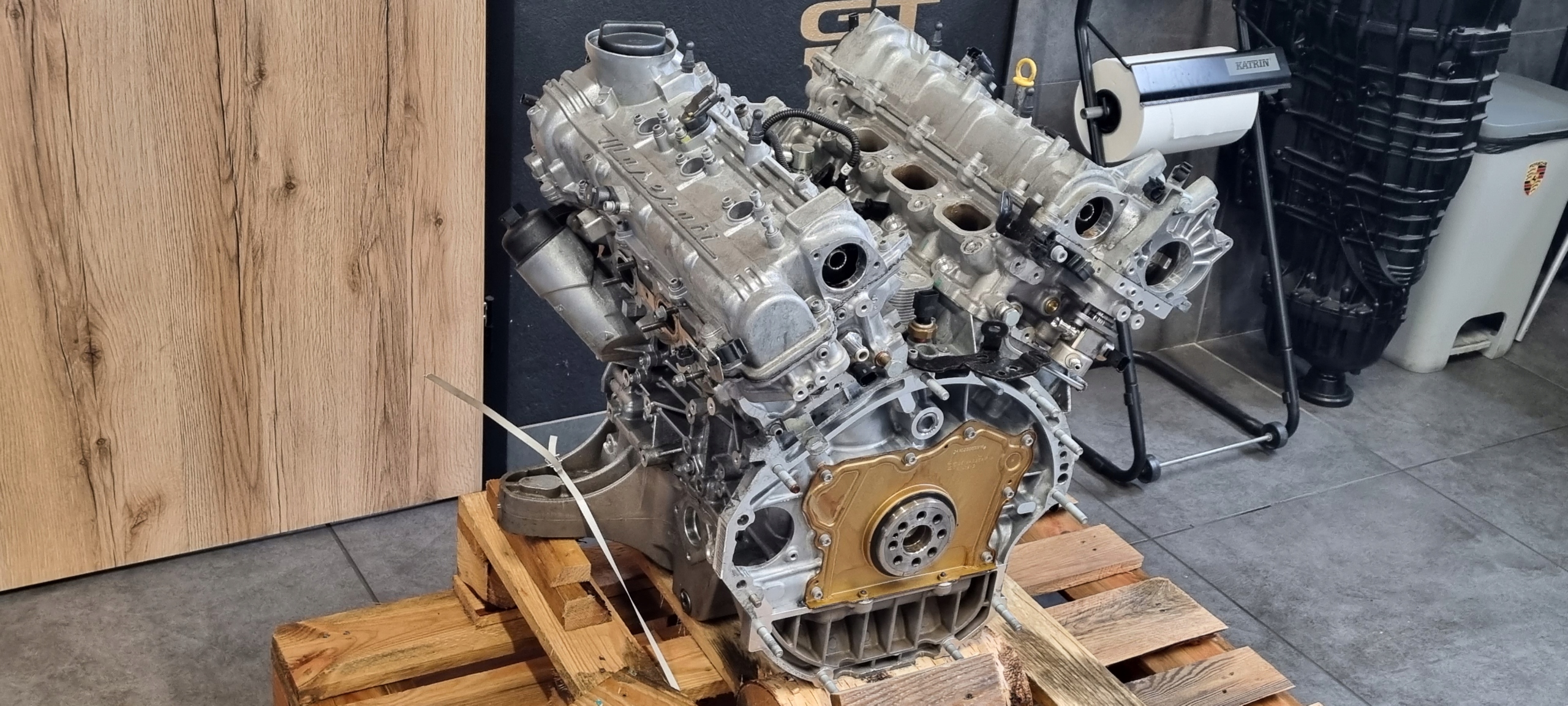motor M156b Maserati Ghibli (m157) 3.0 V6 S/q4, Skladom v EÚ — foto 1