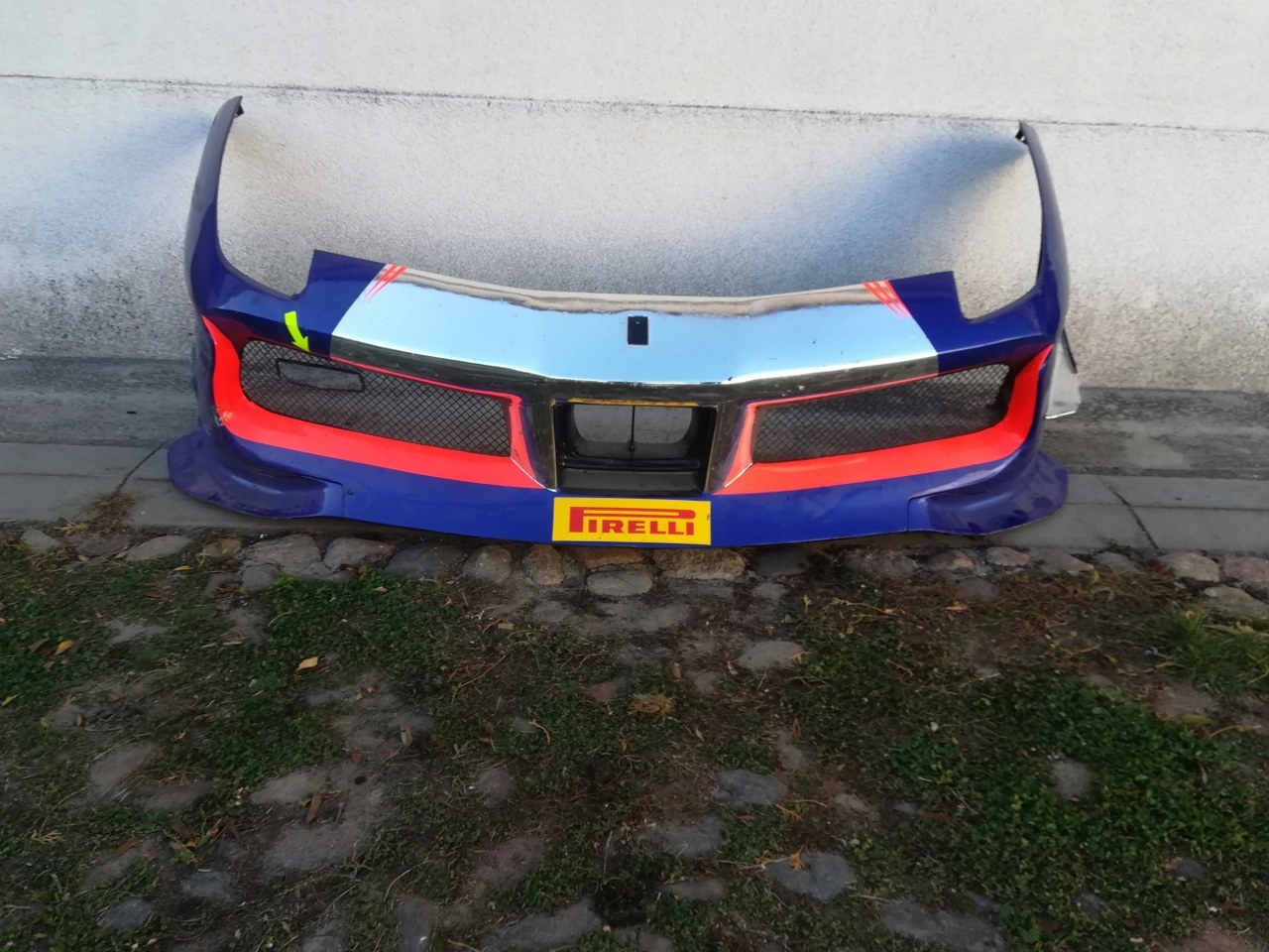 Ferrari 488 Challenge nárazník přední Carbon Oryg, Skladom v EÚ — foto 1