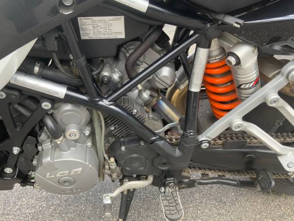 2011 KTM, dovoz USA — foto 5 z 12