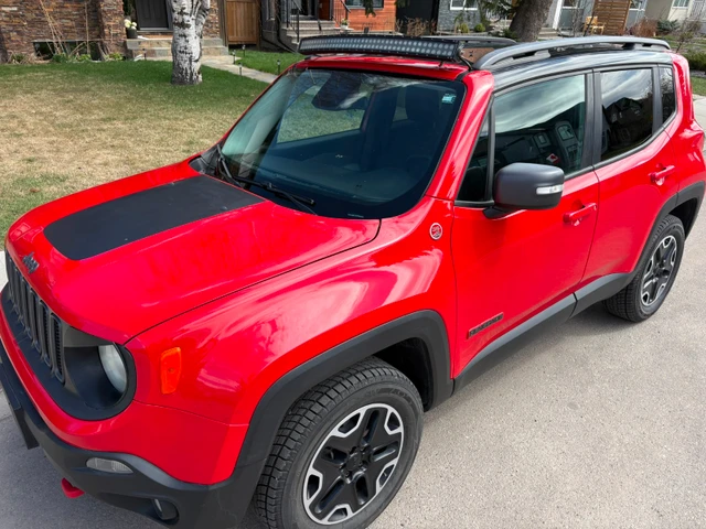 2015 Jeep Renegade Trailhawk, červená, 154 567 km, dovoz Kanada — foto 2 z 5