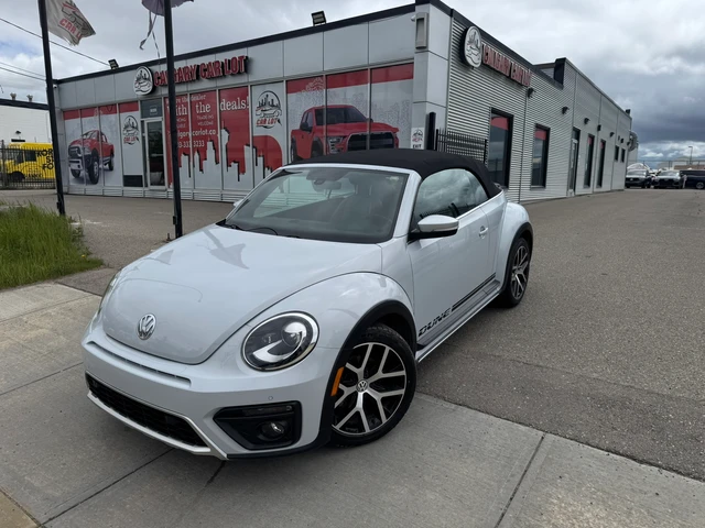 2018 Volkswagen Beetle Dune, strieborná, 112 465 km, dovoz Kanada — foto 1