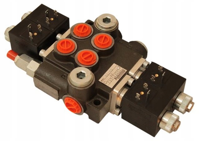 Hydraulický rozvaděč 2 sekční 50L elektrický 24V sekce dvojčinné, Skladom v EÚ — foto 1